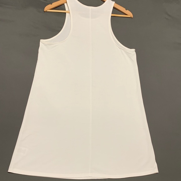 New- White M Tobi Dress - Engagement or Shower🥂 - Picture 8 of 9